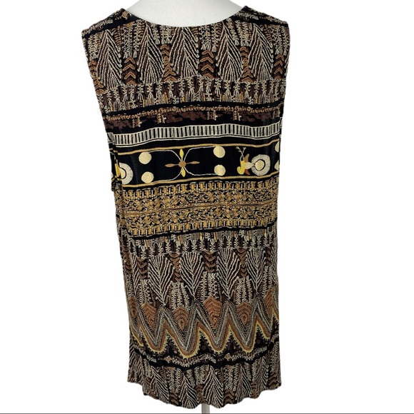 Rabbit Rabbit Rabbit Women's Vintage Boho Top. - Picture 5 of 8